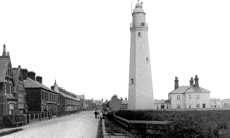 Hull Road and Lighthouse